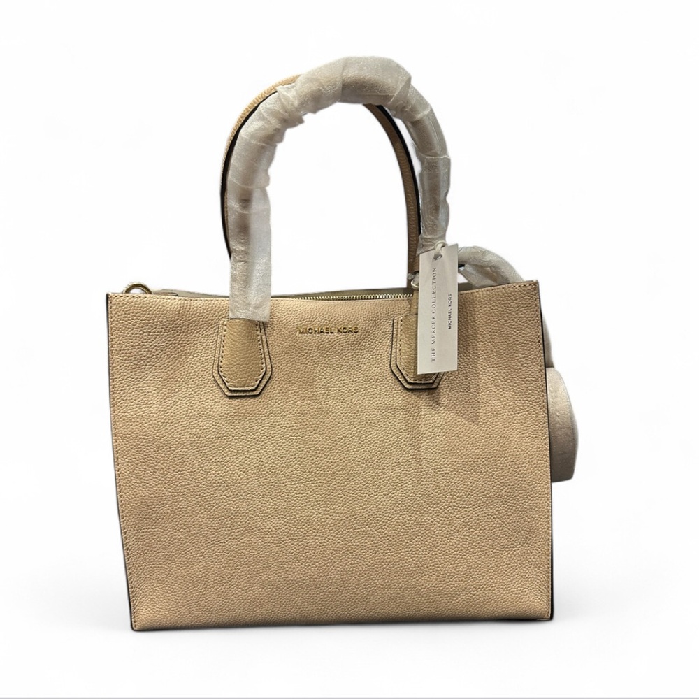 Michael Kors Beige Handbag/Crossbody strap